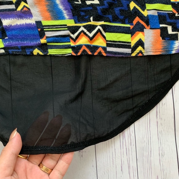 🌹 FOREVER 21 (M) Ethic Print High&Low Top - Picture 4 of 6